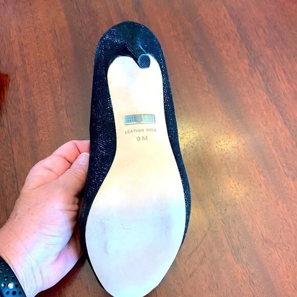 Badgley Mischka Kassidy ll black peep toe 4 1/2” heels Size 9 - Picture 8 of 12